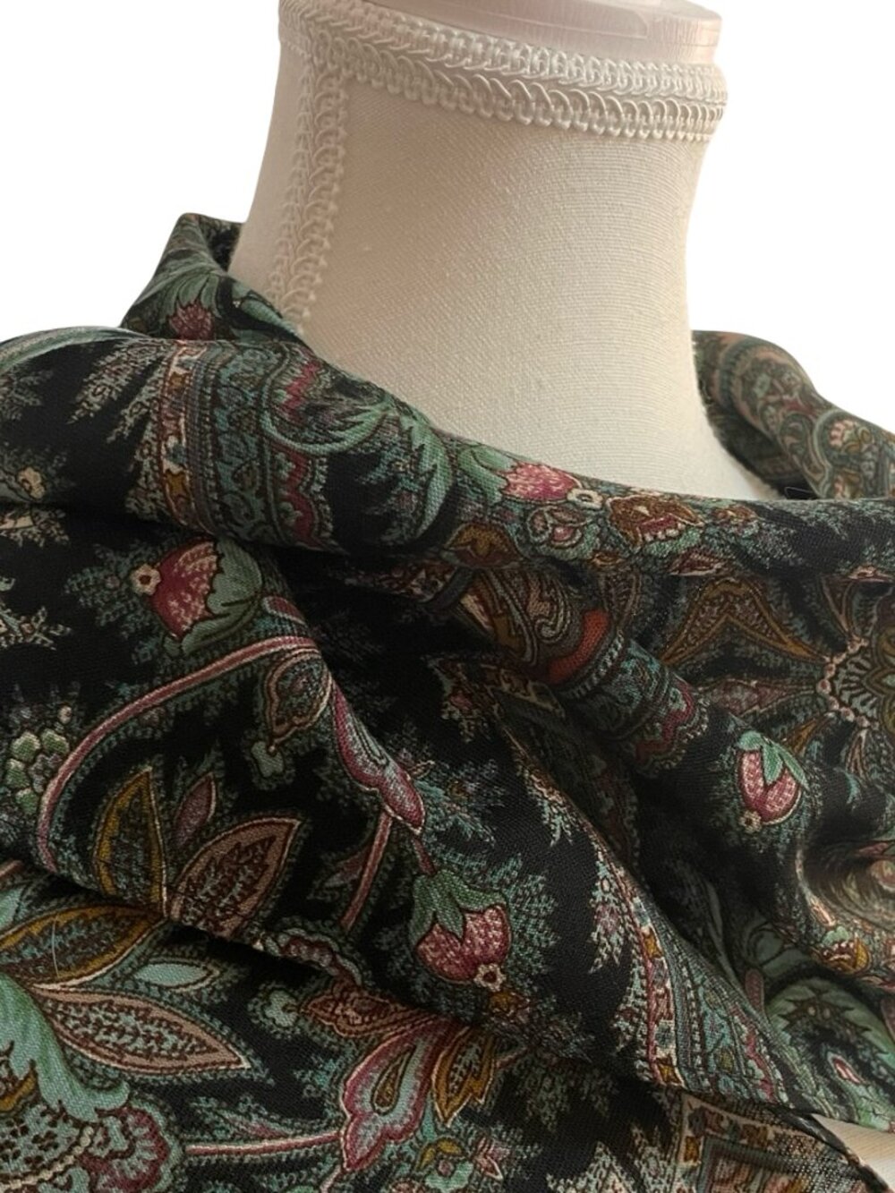 100% Wool Paisley Scarf Black Sage Green Burgundy Floral Fringe - Picture 3 of 8